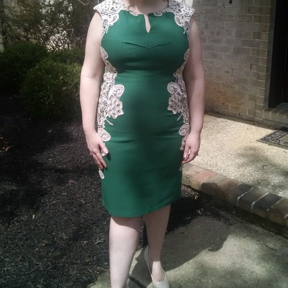 Green lace sheath special occasion dress - Picture 6 of 6
